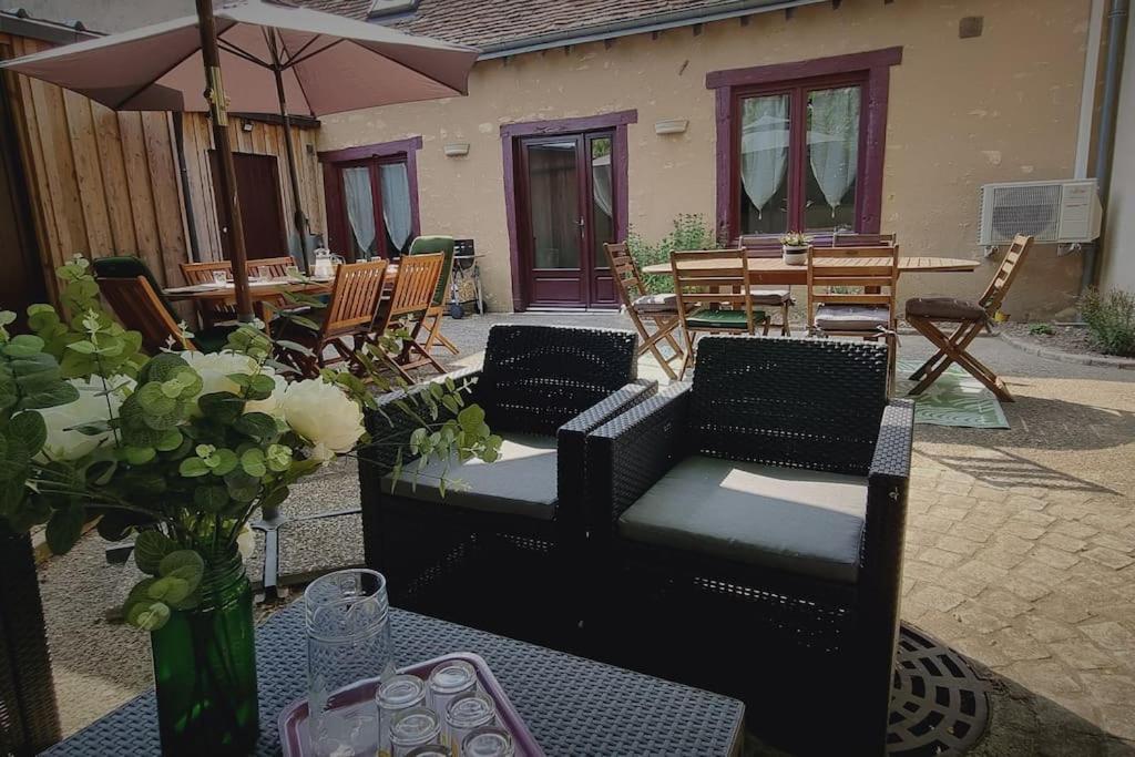 Grand Gite - Le Saint-Chrirtophe Châteauroux Exterior foto